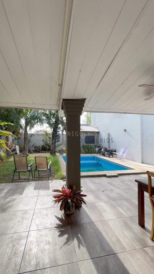 HERMOSA CASA CON GRAN PATIO EN JARDIN MAYORAZ