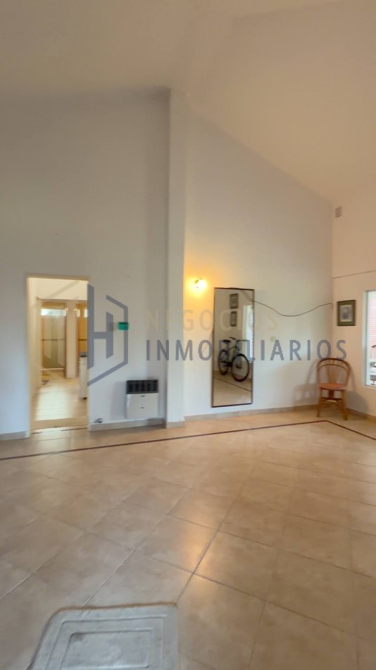 IMPONENTE CASA QUINTA EN ALTOS DEL SAUCE