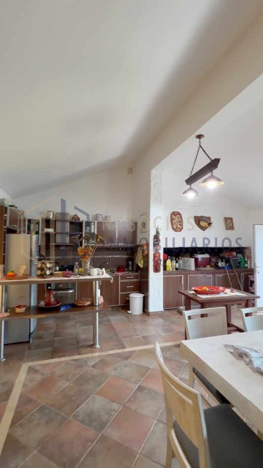 IMPONENTE CASA QUINTA EN ALTOS DEL SAUCE