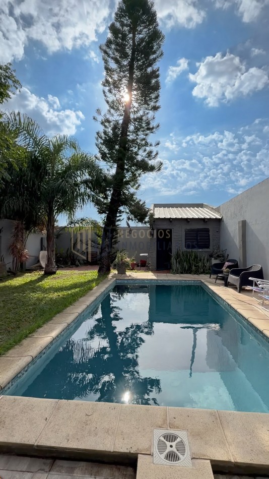 HERMOSA CASA CON GRAN PATIO EN JARDIN MAYORAZ