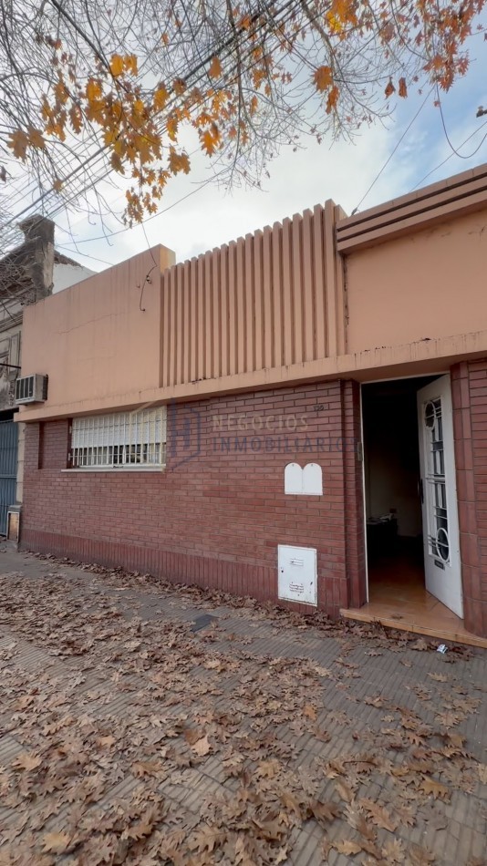 CASA SOBRE AV GRAL LOPEZ