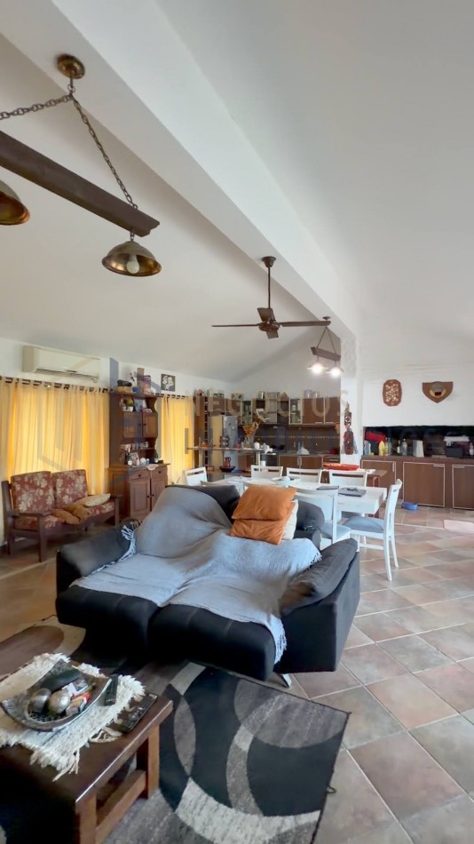 IMPONENTE CASA QUINTA EN ALTOS DEL SAUCE