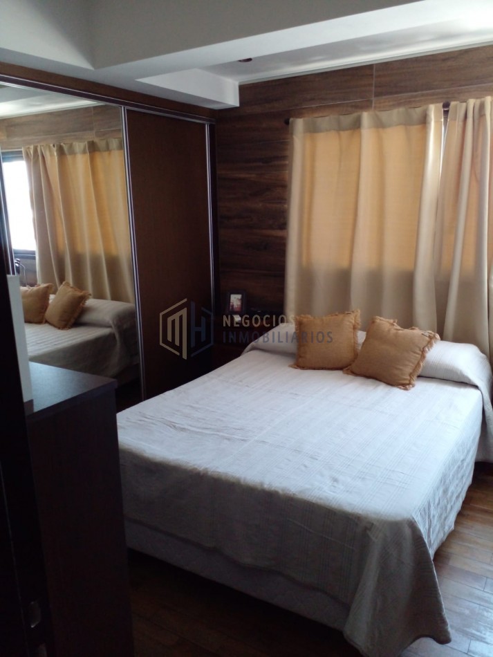 SEMIPISO IMPECABLE DE 2 DORMITORIOS EN B° SUR