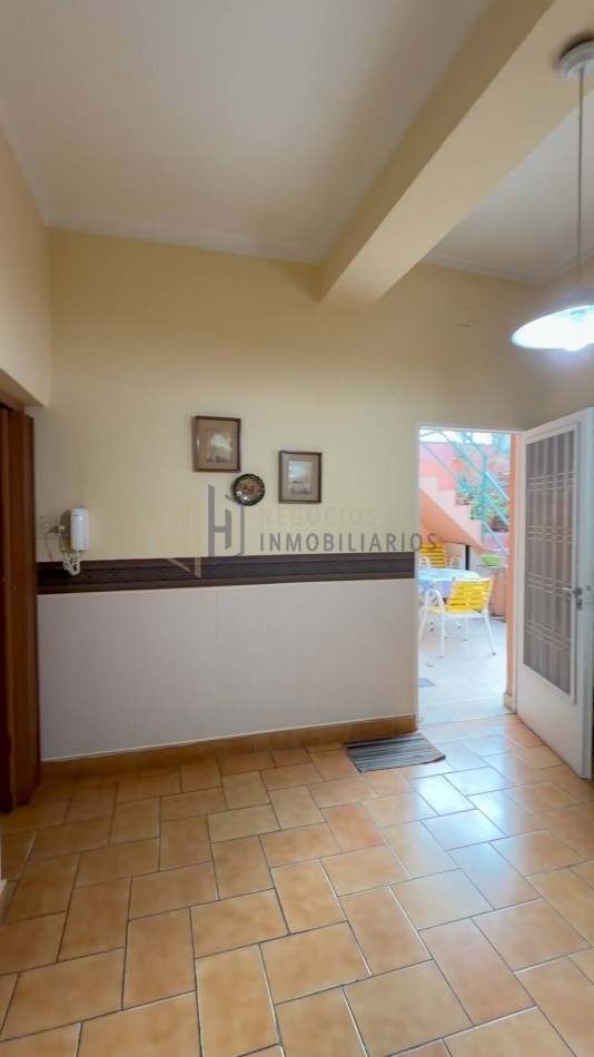 CASA SOBRE AV GRAL LOPEZ