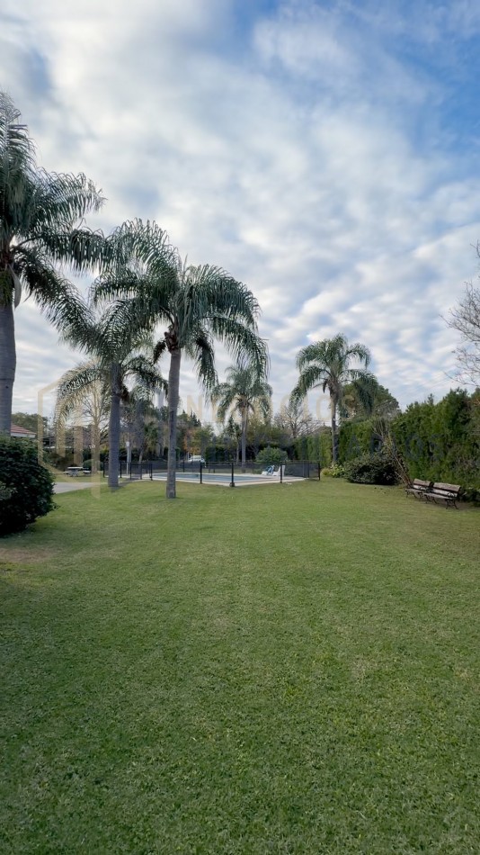 IMPONENTE CASA QUINTA EN ALTOS DEL SAUCE