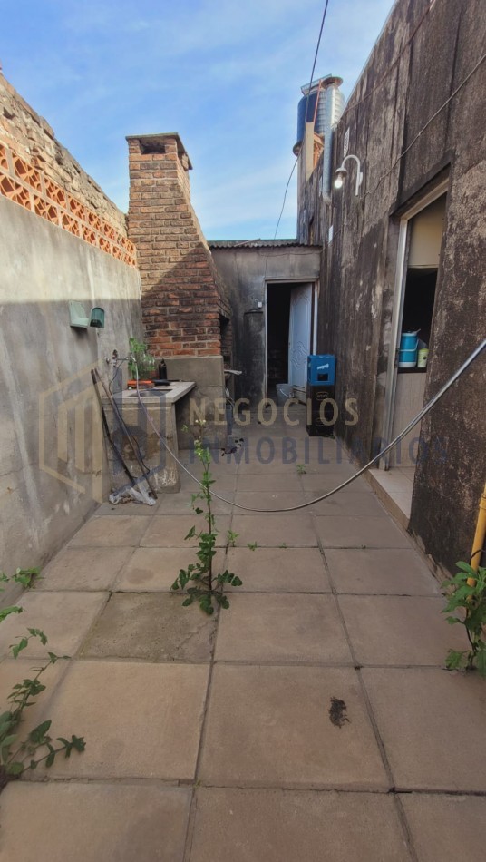 ¡2 CASAS EN UN MISMO LOTE - B° TRANSPORTE!