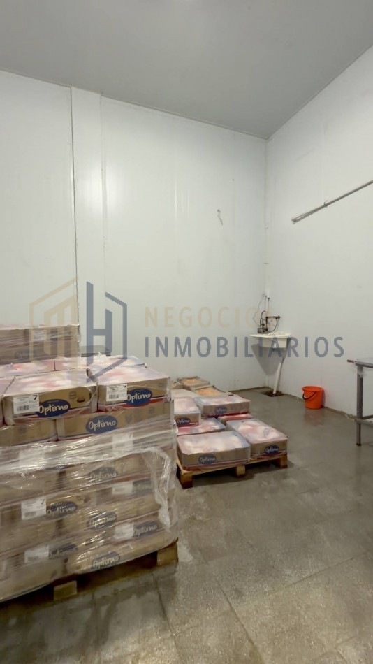 EXCELENTE GALPON CON CAMARAS FRIGORIFICAS EN SANTO TOME