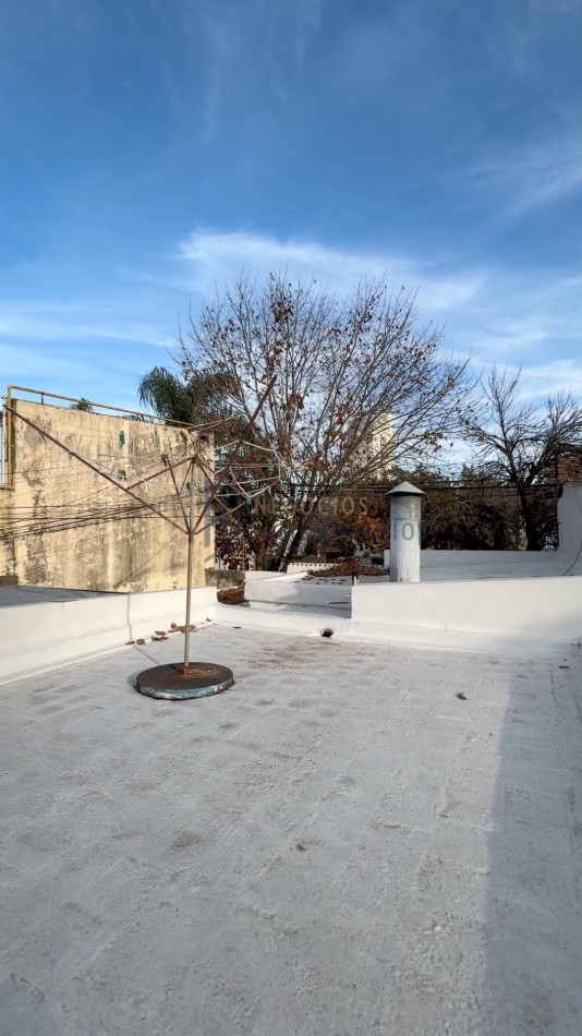 CASA SOBRE AV GRAL LOPEZ
