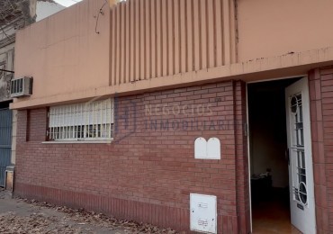 CASA SOBRE AV GRAL LOPEZ